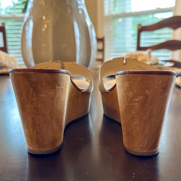 Tory Burch Wooden Wedge Leather Strap Sandals - Cream, Tan - sz 7 - Ltly Worn - Picture 5 of 8